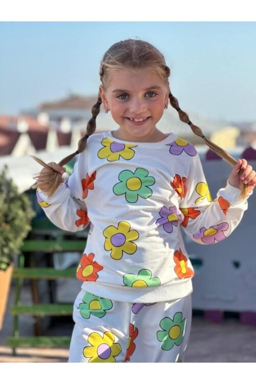 Renkli Baskılı Desenli Kız Çocuk Takımı